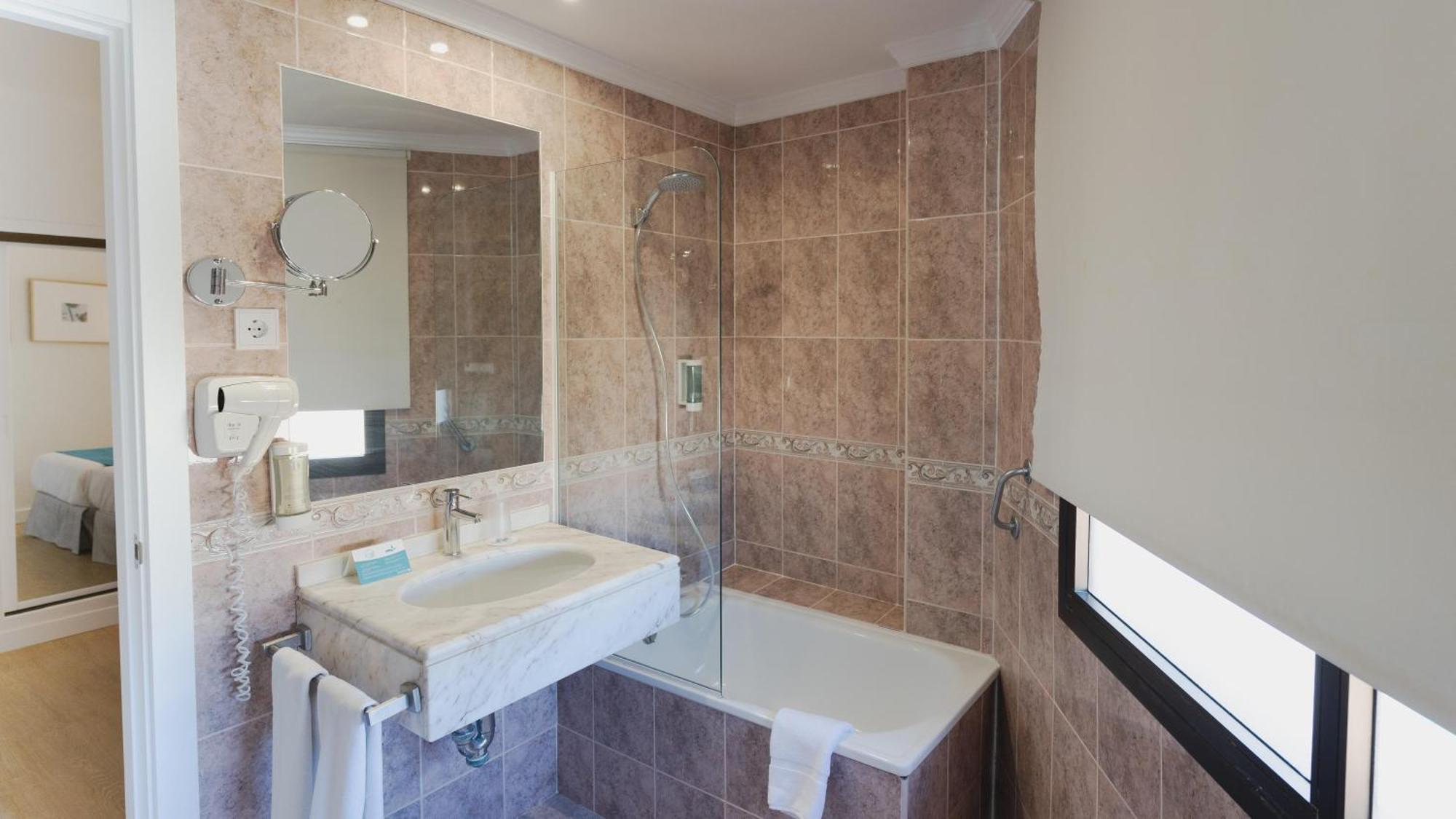 Economy Double or Twin Room
