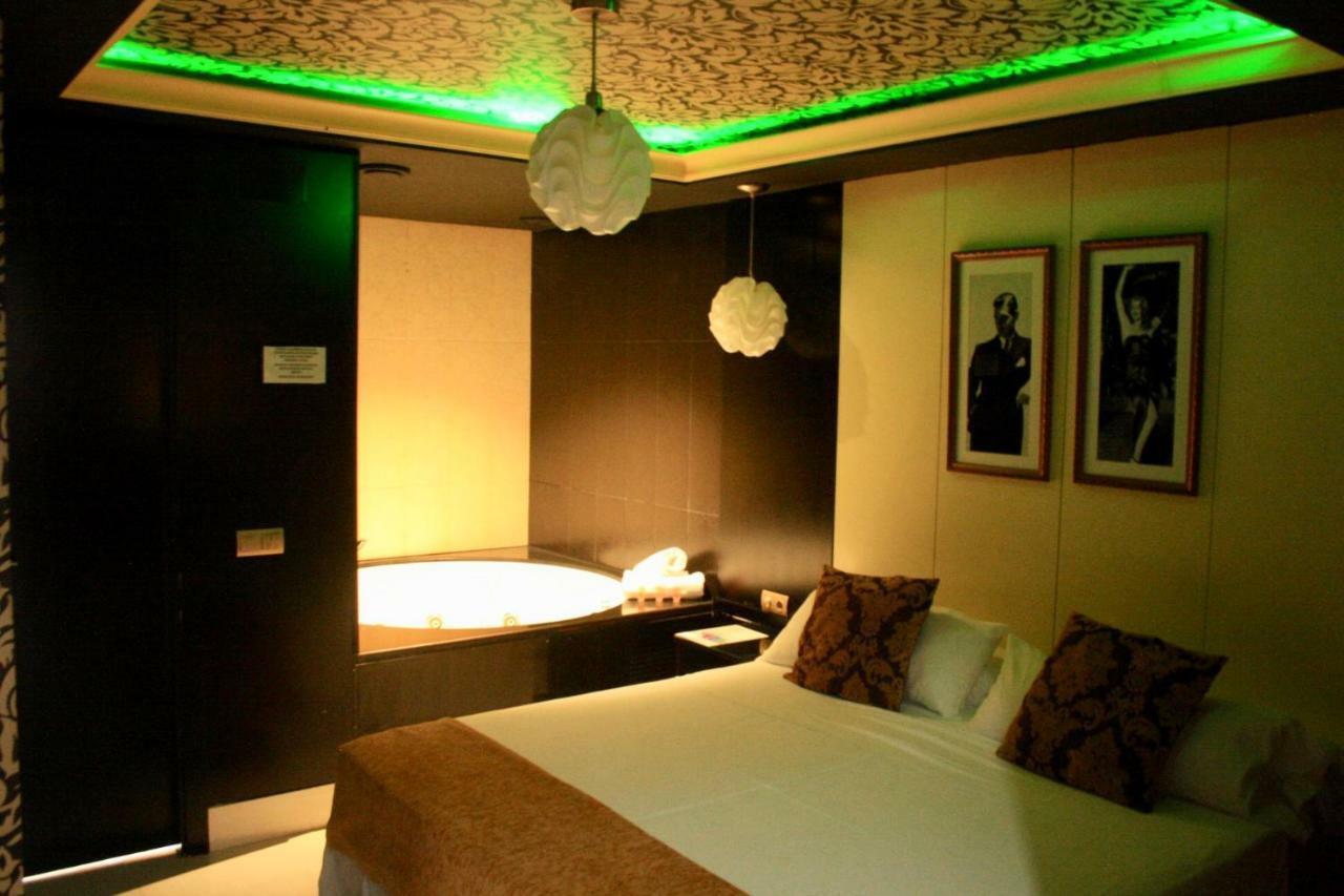 Deluxe Room Spa Bath,398760294:JPEG