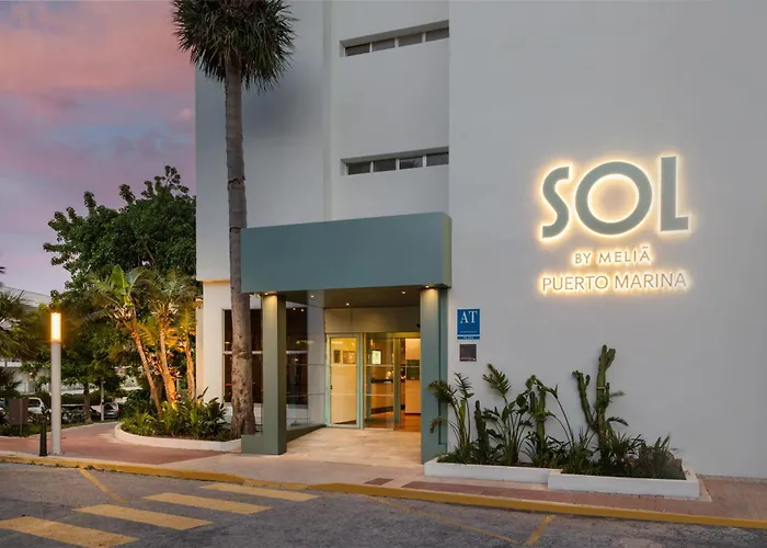 Aparthotel SOL by Meliá Puerto Marina Torremolinos